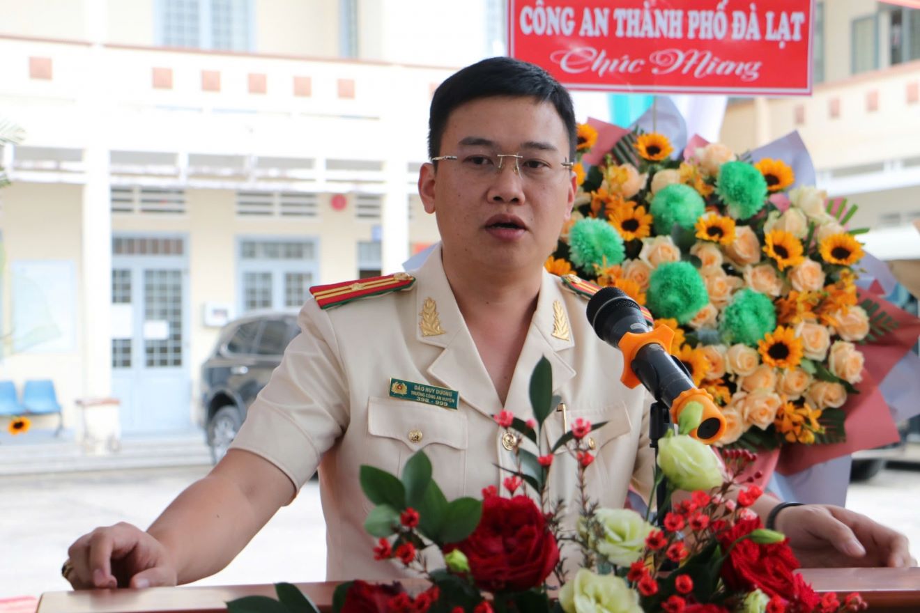 Thieu ta Dao Huy Duong, Truong Cong an huyen Da Huoai (moi). Anh: Bao Lam