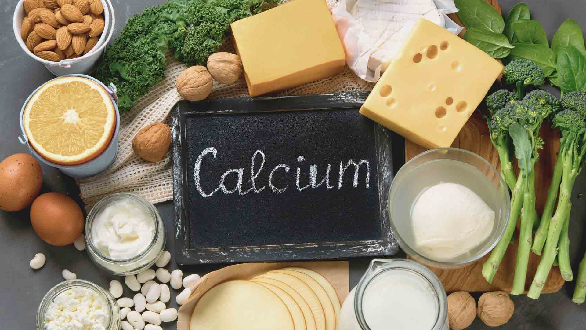 Optimal time to supplement calcium. Graphics: Dinh Dinh