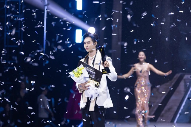 Xuan Thang crowned The Next Gentleman. Photo: Producer.