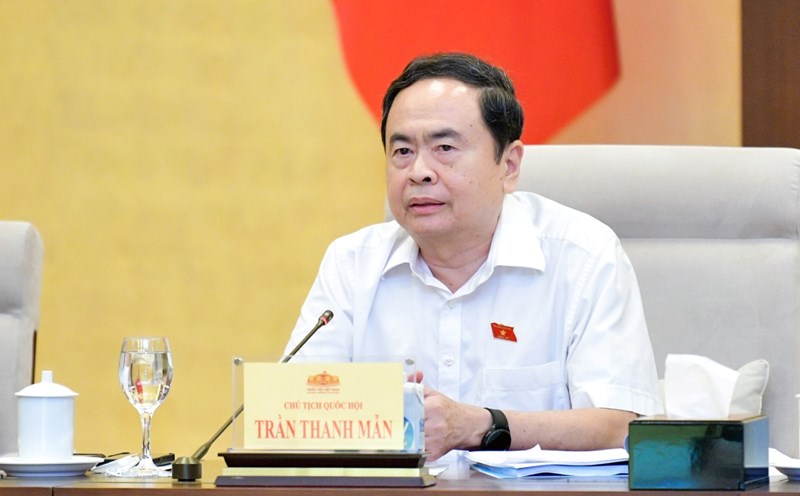 The National Assembly Chairman gave his opinion on the investment policy for the national target program on drug prevention and control. Photo: Nghia Duc