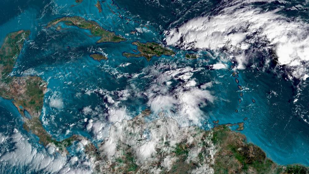 Stormy weather in the Caribbean Sea on the morning of November 1. Photo: CNN