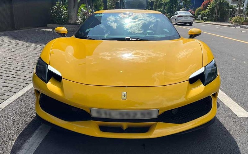 This Ferrari 296 GTB costs from 23 billion VND. Photo: Trieu Hung