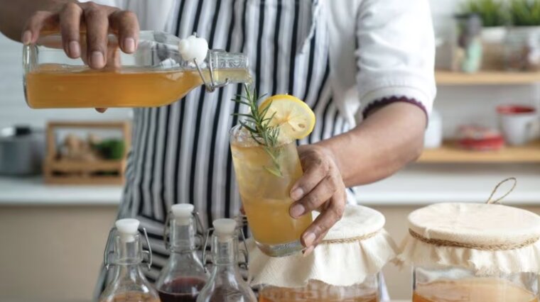 How to make kombucha tea at home. Photo: According to Healthshots.