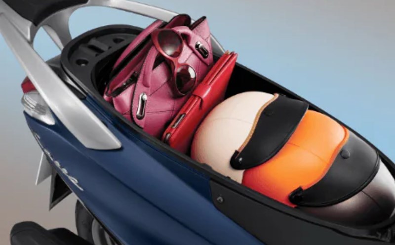 Technical specifications of the scooter with 37-liter under-seat storage. Photo source: Yamaha