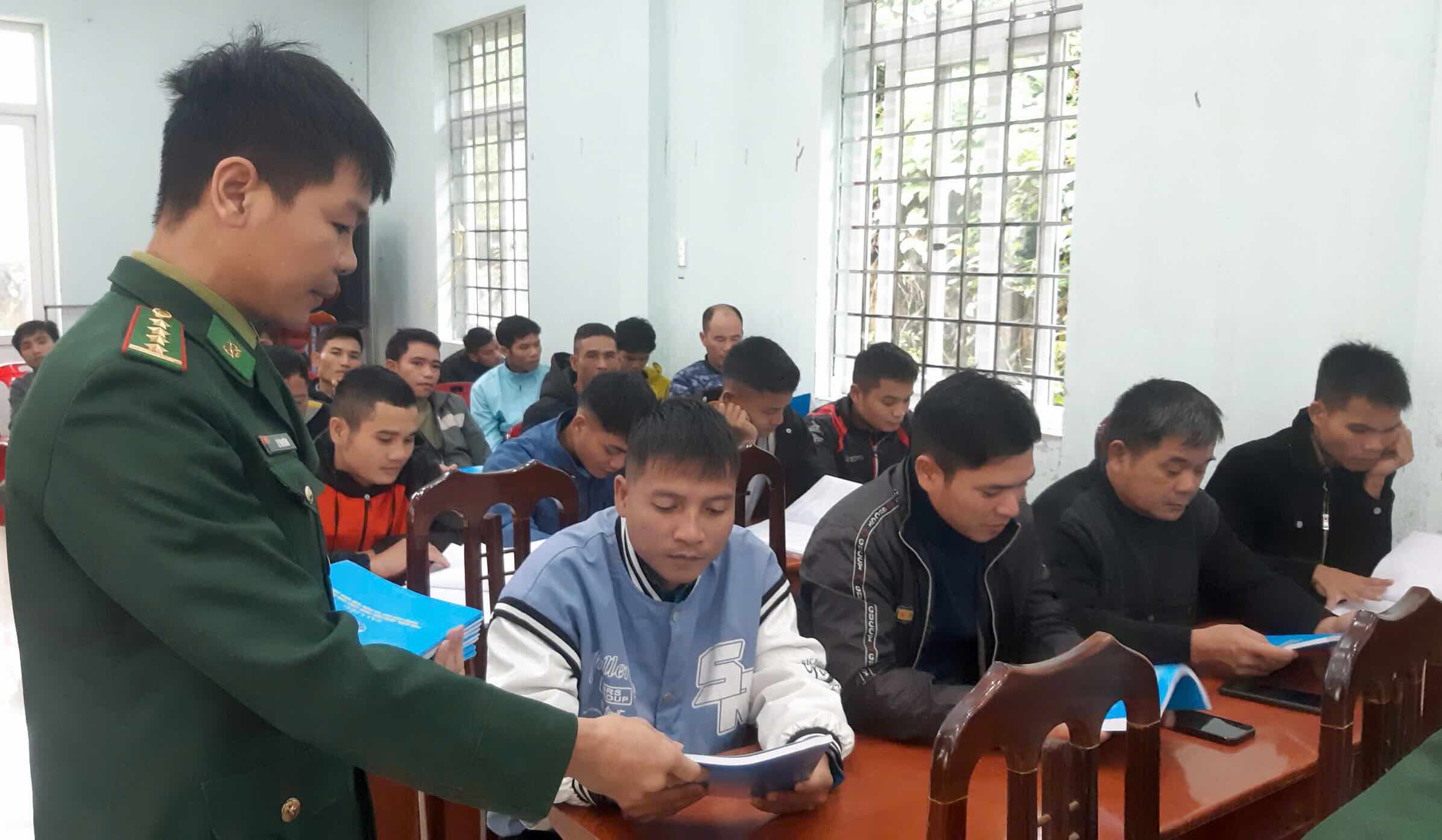 Border guards propagate the law to border residents. Photo: Border guards