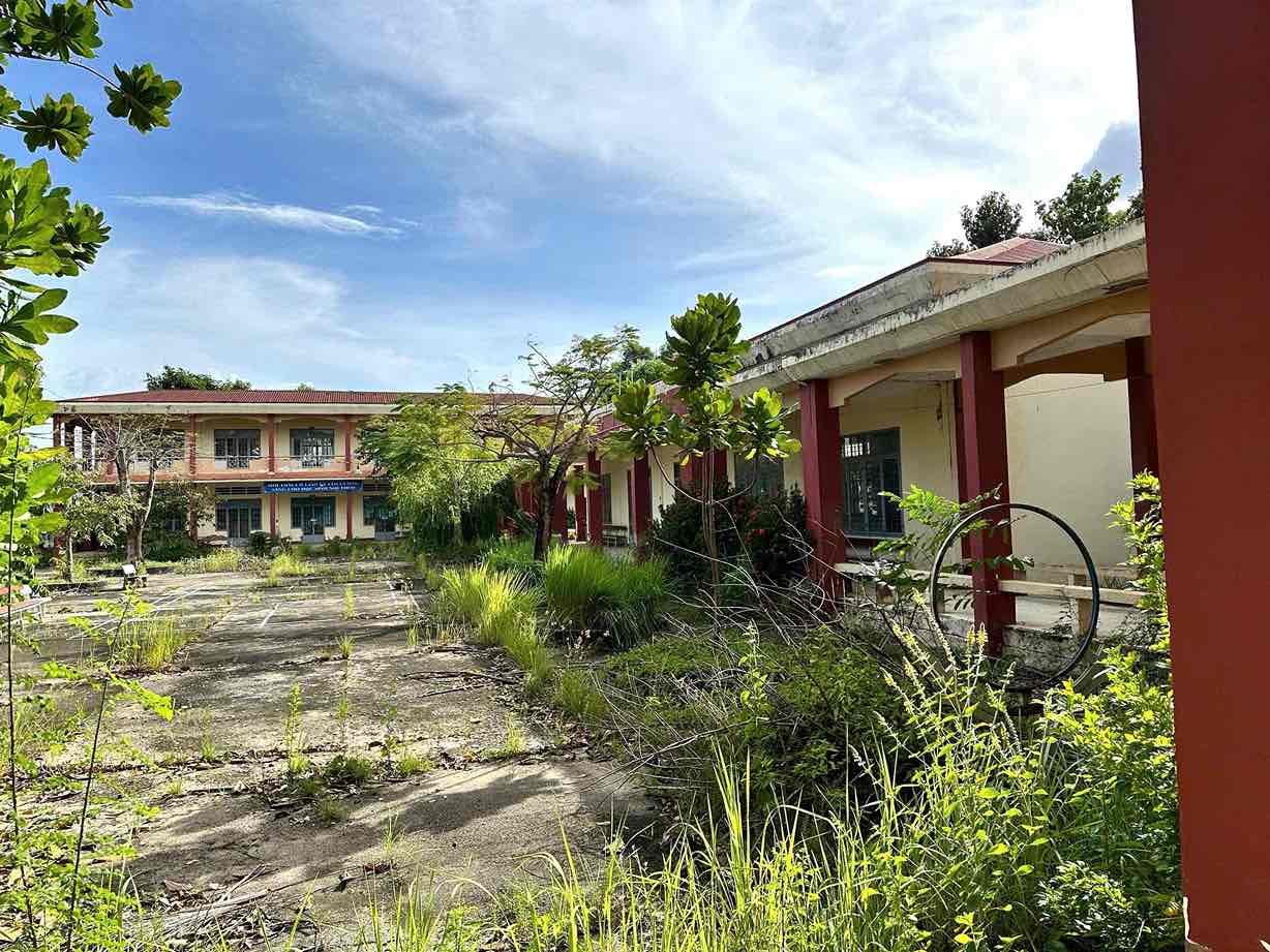 Duong Van Thi Secondary School in Dong Nai is severely degraded. Photo: Cong Nghia