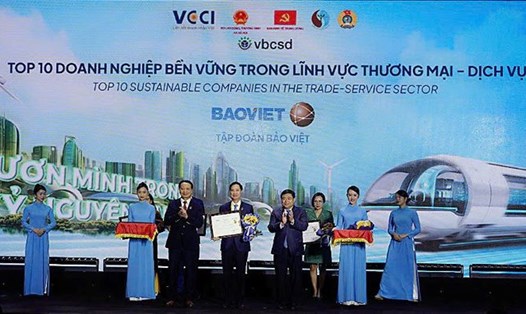 Tập đoàn Bảo Việt liên tiếp được vinh danh Top 10 “Doanh nghiệp bền vững nhất Việt Nam”. Ảnh: Bảo Việt