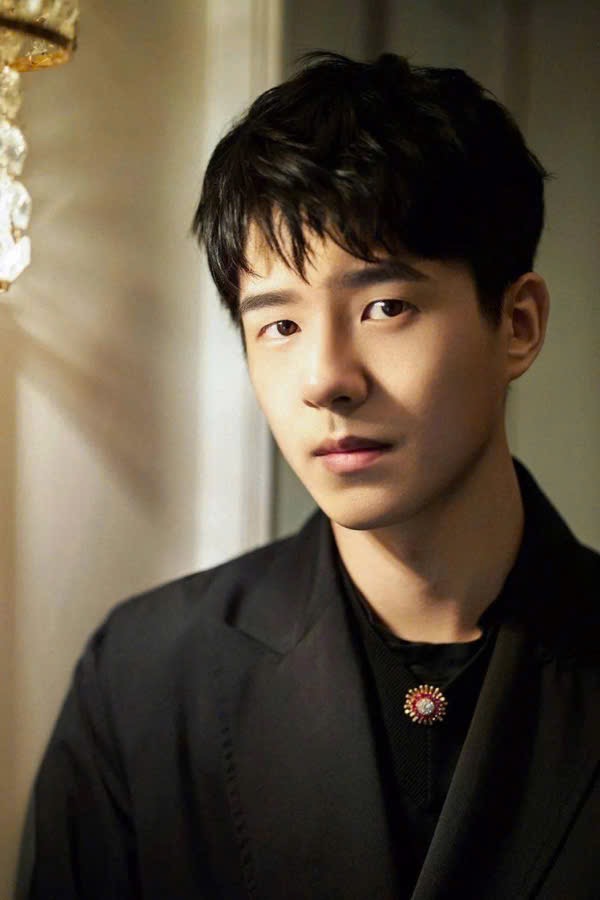 Luu Hao Nhien tung rat noi tieng voi dien xuat tot, ve ngoai dien trai. Anh: Weibo