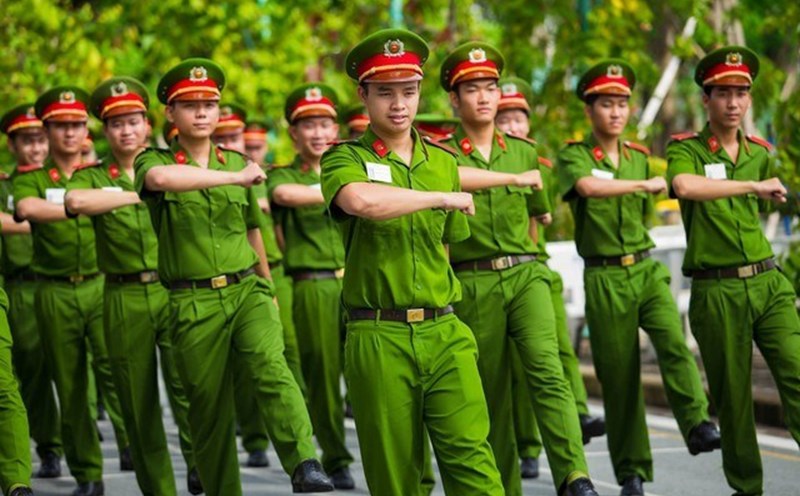 University graduates who want to continue studying for a second degree at People's Police schools must ensure they meet all the prescribed standards. Photo: Ministry of Public Security