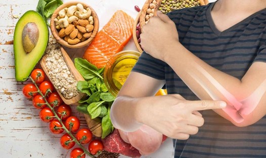 Chăm sóc sức khỏe xương khớp khi bước sang tuổi 50 giúp sống lâu. Đồ họa: Thanh Thanh