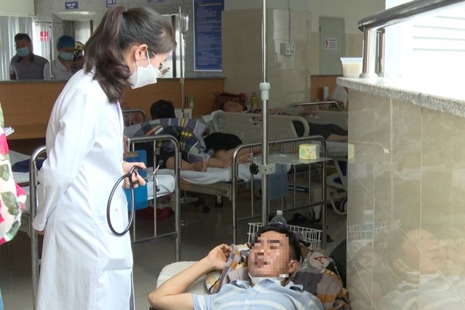 A case of suspected poisoning caused by banh mi treated at Vung Tau Hospital. Photo: Thanh An