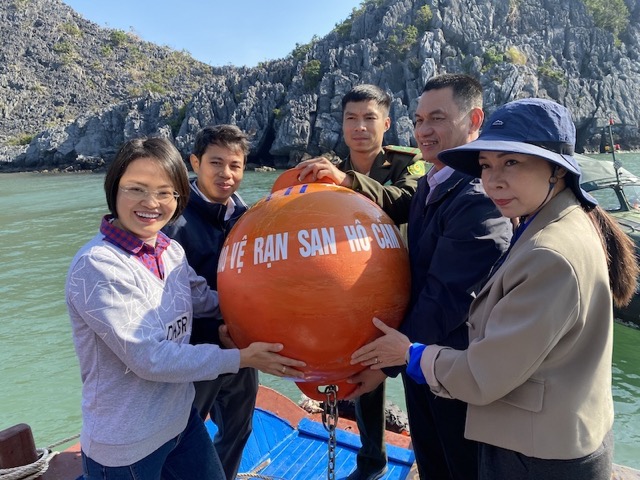 Releasing buoys to protect corals at Cat Ba National Park. Photo: Provided by IUCN