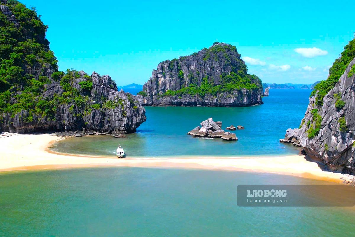 Cat Oan Beach on Ha Long Bay. Photo: Ha Long Bay Management Board