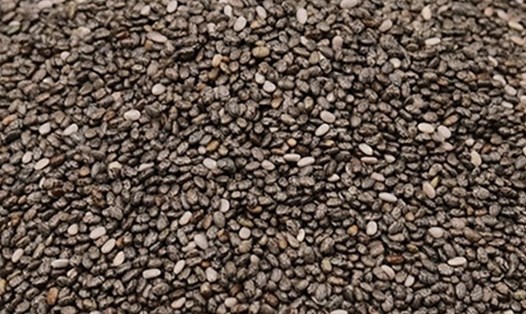 Hạt chia pha với giấm táo và chanh sẽ hỗ trợ giảm cân. Ảnh: Kiều Vũ