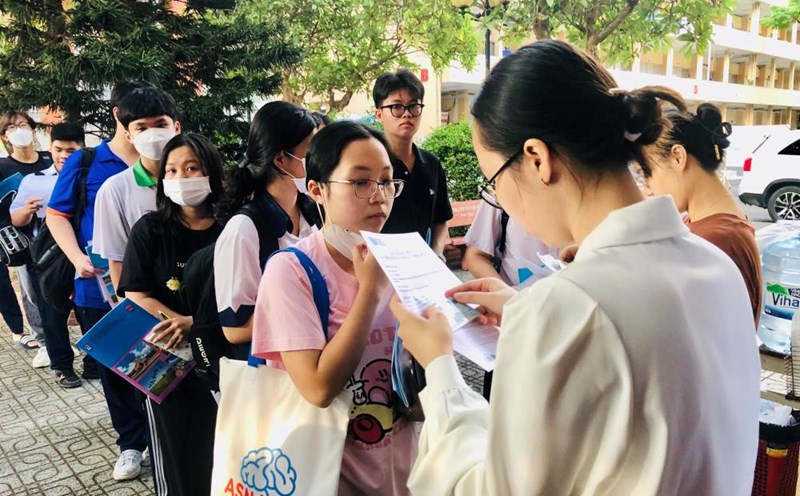 In 2025, Ho Chi Minh City National University will enroll students in three ways. Photo: Chan Phuc