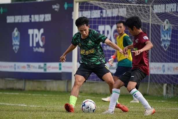The 11-a-side Saigon Super League - Ta Pha Cup 2024 amateur football tournament kicked off on the afternoon of November 3. Photo: Organizing Committee
