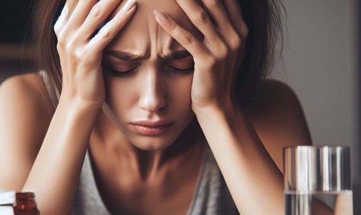 Hormone chịu trách nhiệm về cảm giác của bạn và bất kỳ thay đổi nào trong chu kỳ kinh nguyệt, giấc ngủ, cân nặng, một số vấn đề về da. Ảnh - AI: Ngọc Thùy