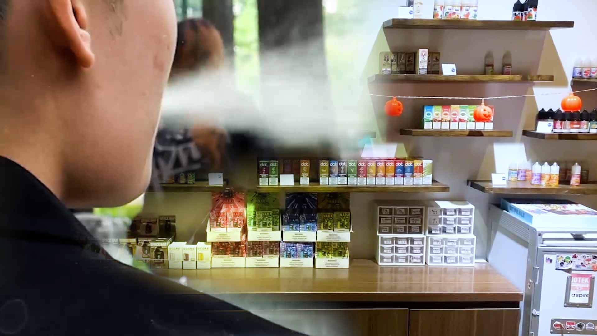 Solutions to prevent e-cigarettes from penetrating young people