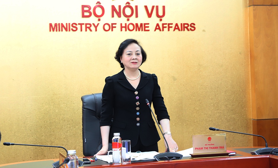 The urgent completion of the overall assessment report on adjusting the basic salary was clearly stated by Minister Pham Thi Thanh Tra. Photo: Ministry of Home Affairs