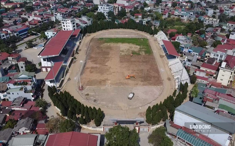 Yen Bai's first stadium is repaired. Photo: Tran Bui.