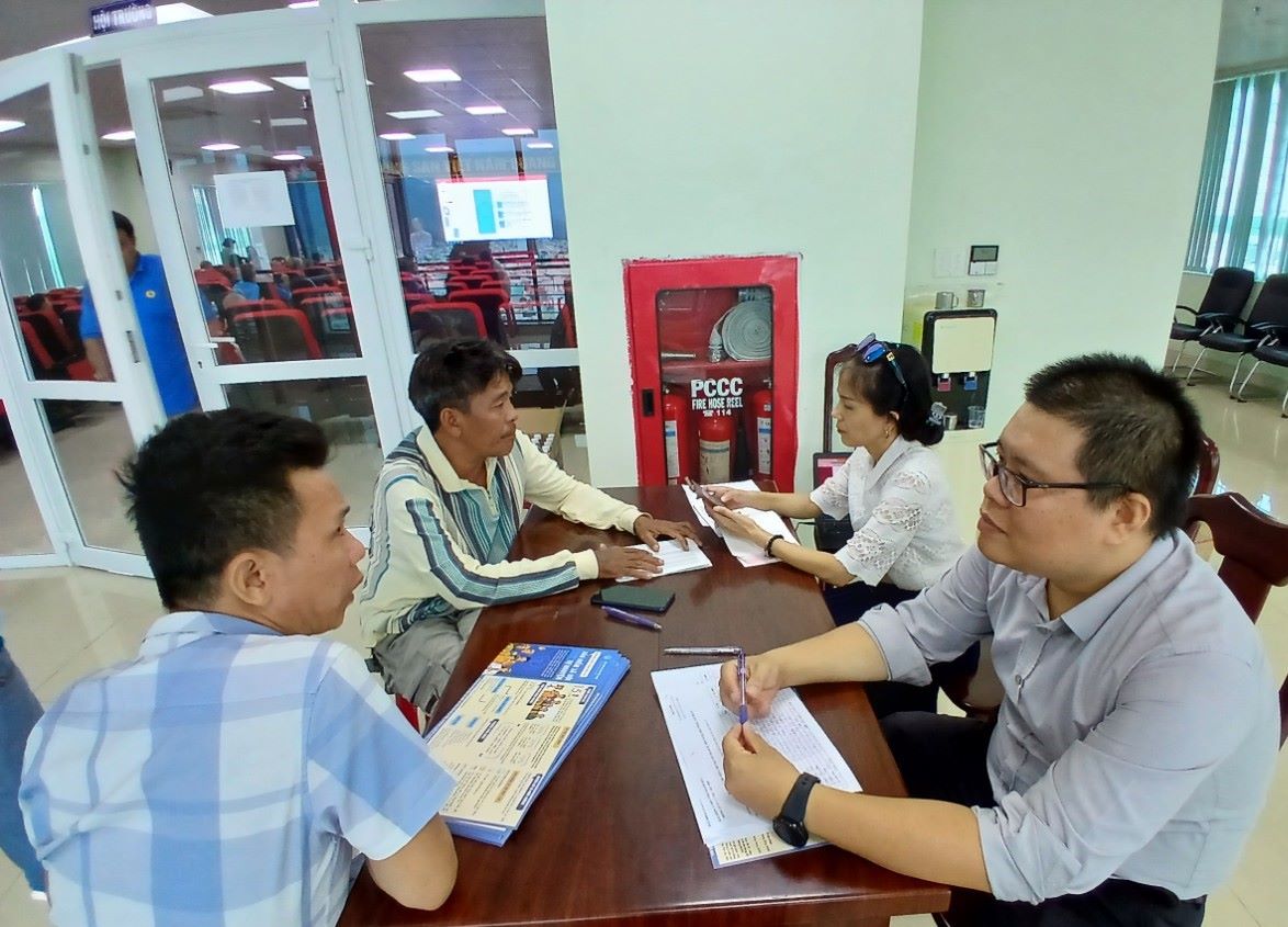 Along with promoting the development of participants, units have increased inspection of social insurance debt. Photo: Phuong Linh