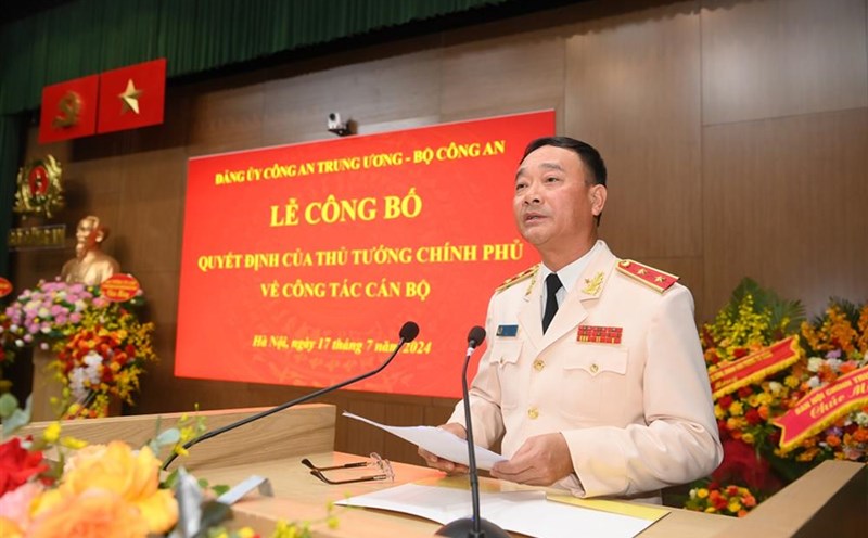 Lieutenant General Pham The Tung - Deputy Minister of Public Security - has sent a letter of commendation to the units that have dismantled a network using cyberspace to illegally buy and sell drugs. Photo: Ministry of Public Security