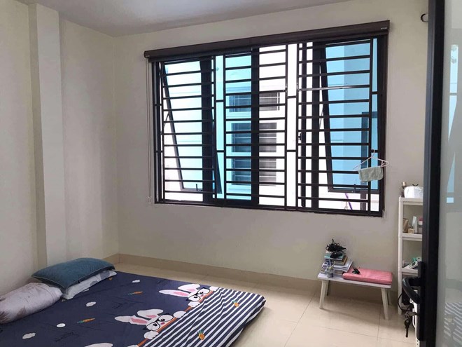 Giá nhà trọ 20m2 lên đến 4 triệu, sinh viên chọn ở ký túc xá