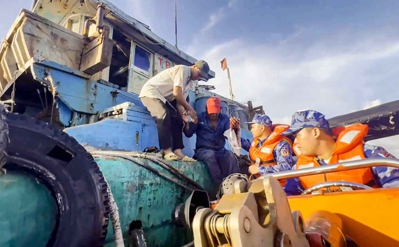 Coast Guard received and promptly provided first aid to a fisherman who had an accident at sea