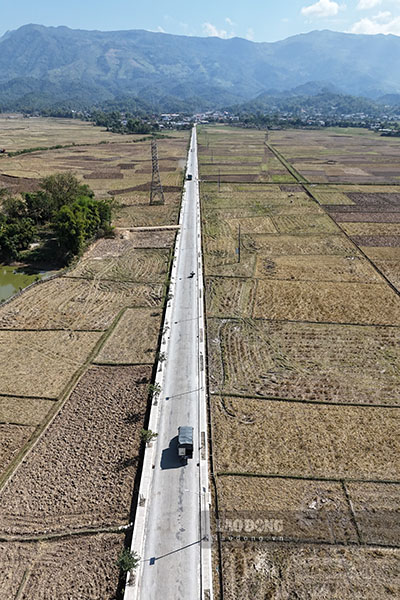 Xã Noong Hẹt hiện có 7/14 thôn, bản đạt chuẩn nông thôn mới kiểu mẫu. Là xã vùng lòng chảo Mường Thanh, nên có nhiều thuận lợi cho việc phát triển giao lưu kinh tế - xã hội, chuyển đổi cơ cấu kinh tế, xây dựng, phát triển đô thị nông thôn trong giai đoạn nâng cao.