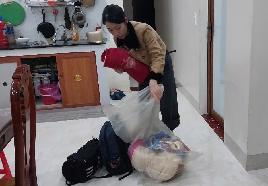 38 households were evacuated due to the risk of landslides. Photo: P. Pham