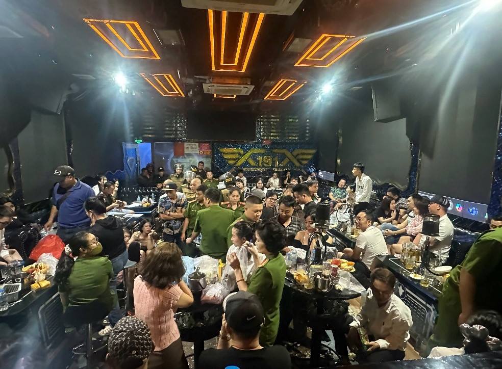 Phát hiện 2 lái xe ôtô dương tính ma túy ở Hải Phòng