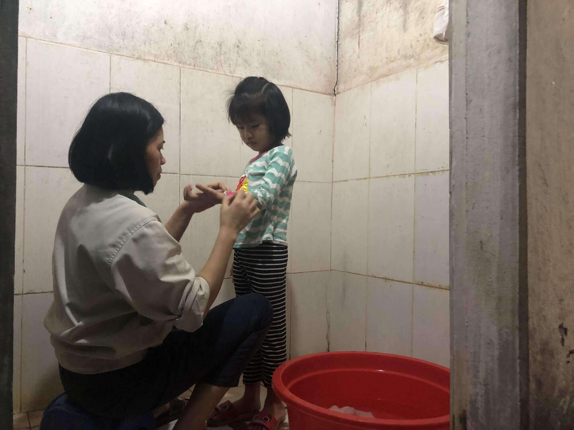 The government has many policies to care for workers' children, regardless of whether they are children of workers inside or outside industrial zones. Photo: Minh Huong.
