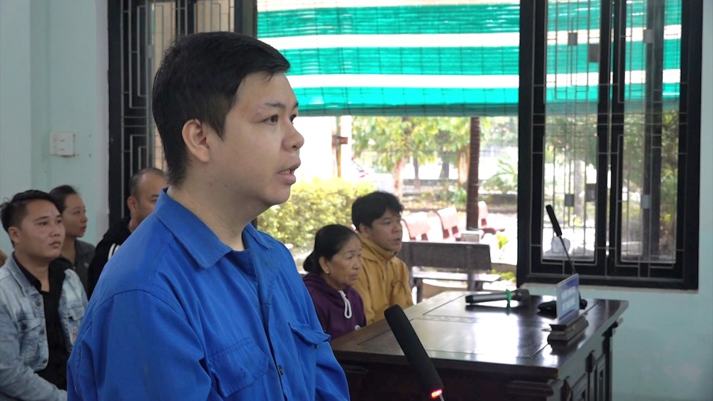 Vinh stabbed his drinking buddy to death.