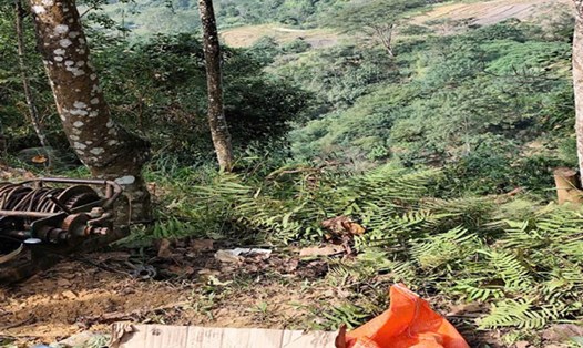 Hiện trường vụ điện giật khiến người đàn ông tử vong. Ảnh: Nguyễn Hiền