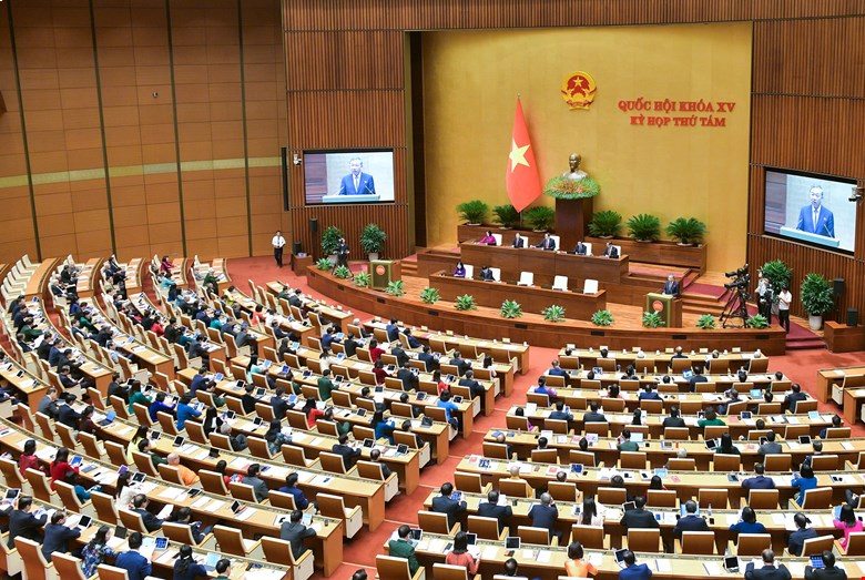 The National Assembly discussed in the hall the draft Law on Public Investment (amended) on the morning of November 6. Photo: Pham Thang