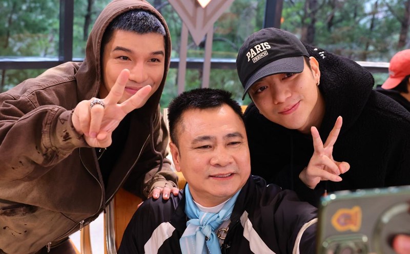 People's Artist Tu Long, Soobin Hoang Son and Cuong Seven in "Call Me by Fire". Photo: Producer