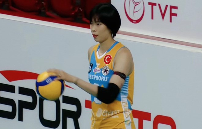 Thanh Thuy entered the field and scored the first points for the Kuzeyboru team. Photo cut from video