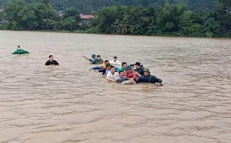 Mr. Cuong's body was found about 150m from the accident site. Photo: P. Phuong