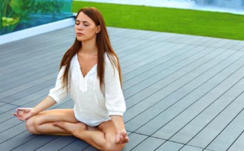 Siddhasana yoga exercise. Photo: According to Healthshots.