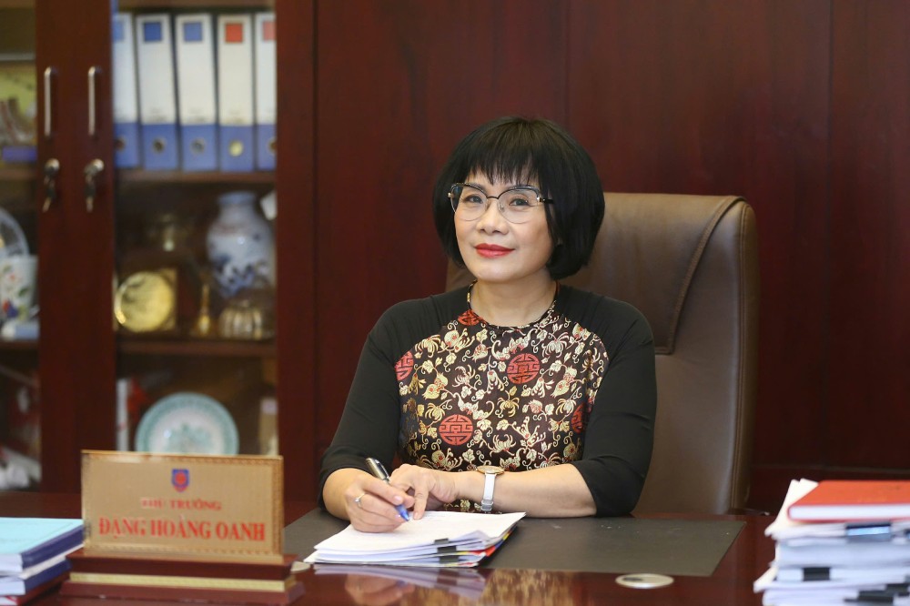 Deputy Minister of Justice Dang Hoang Oanh emphasized that digitalization and the development of artificial intelligence (AI) will be promoted to serve legal codification work. Photo: Ai Van