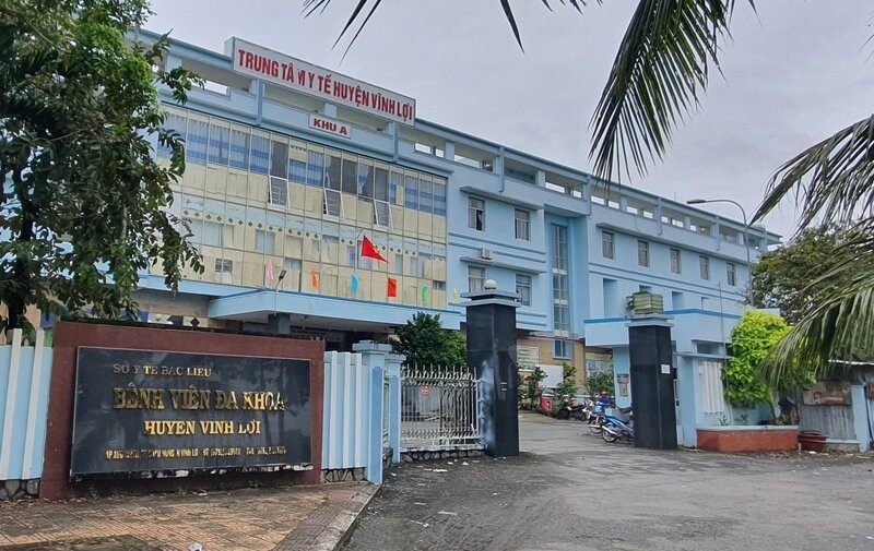 Many hospitals and district-level medical centers in Bac Lieu have encountered difficulties after becoming financially autonomous. Photo: Nhat Ho