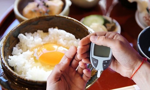 Ăn trứng đúng cách có thể giúp kiểm soát đường huyết cao. Đồ họa: Hạ Mây