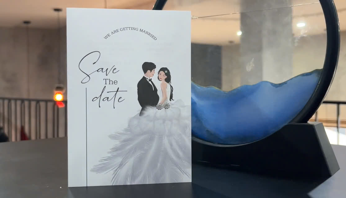 Wedding season is here, besides the joy and happiness of congratulating the newlyweds, there are also many financial worries. Photo: To Ly