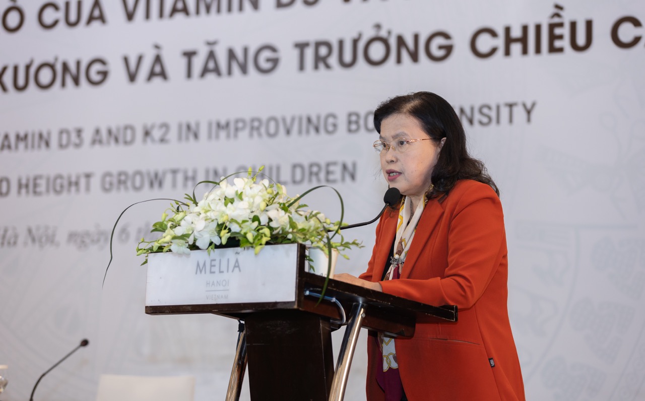 Associate Professor, Dr. Nguyen Thi Xuyen warns of vitamin D deficiency in Vietnamese children. Photo: Provided by the Organizing Committee