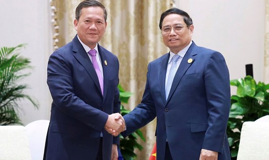 Thủ tướng Chính phủ Phạm Minh Chính và Thủ tướng Campuchia Hun Manet. Ảnh: VGP