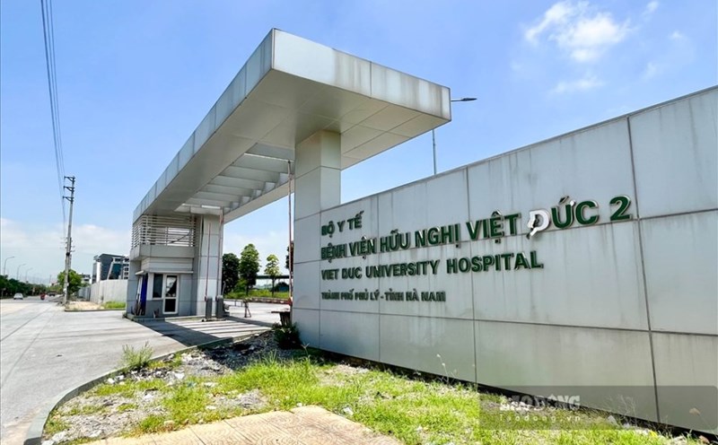 The Prime Minister requested a report on measures to handle delayed projects before November 30. In the photo is Viet Duc Friendship Hospital, branch 2. Photo: Tuan Anh