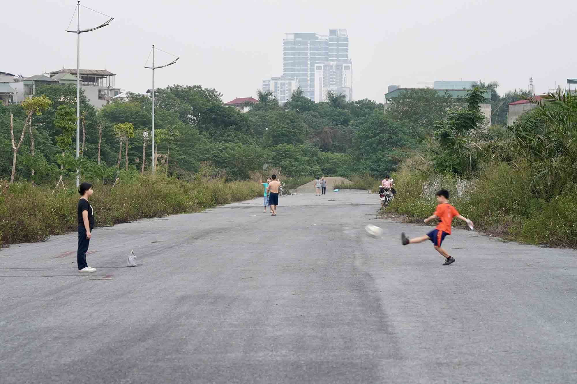 Nhieu doan thanh noi tap the duc cua nguoi dan. Anh: Huu Chanh