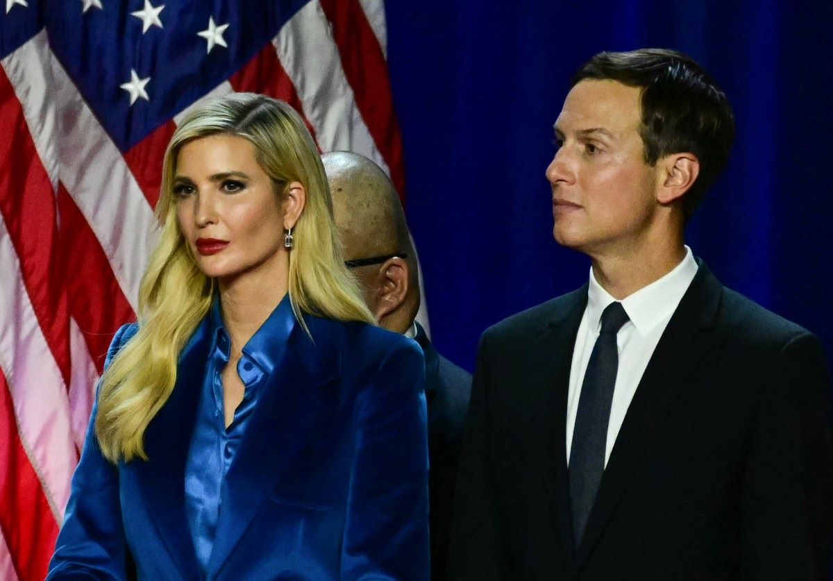 Ivanka Trump va chong Jared Kushner tai su kien dem bau cu o West Palm Beach, Florida, ngay 6.11.2024. Anh: AFP