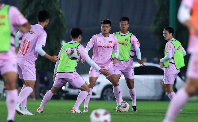 The Vietnamese team needs to calculate carefully before entering the journey at AFF Cup 2024. Photo: Minh Dan