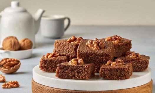 Cách làm bánh từ yến mạch và quả óc chó giúp giảm cân. Ảnh: Theo Healthshots.